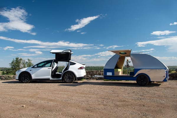 Römork Takmak Hayal Değil! Elektrikli Araç Sahipleri İçin 2025'in En Kapsamlı Rehberi